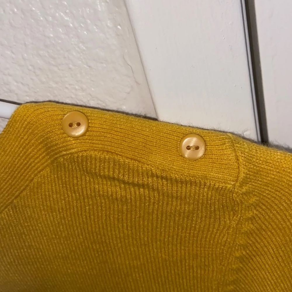 Sweater - Picture 3 of 5